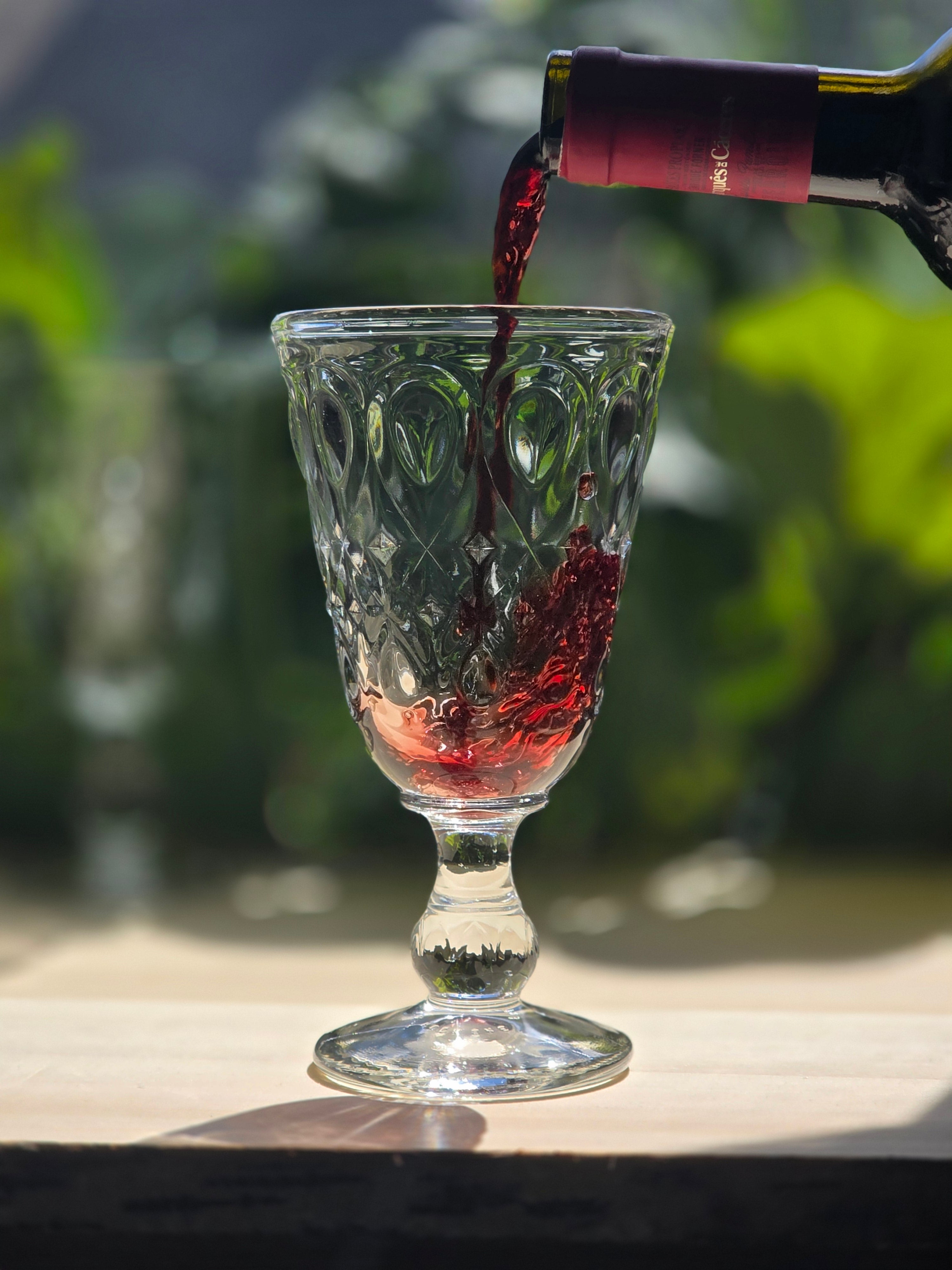 Clear Stemmed Wine Glasses – Lyonnais Elegance, Set of 2
