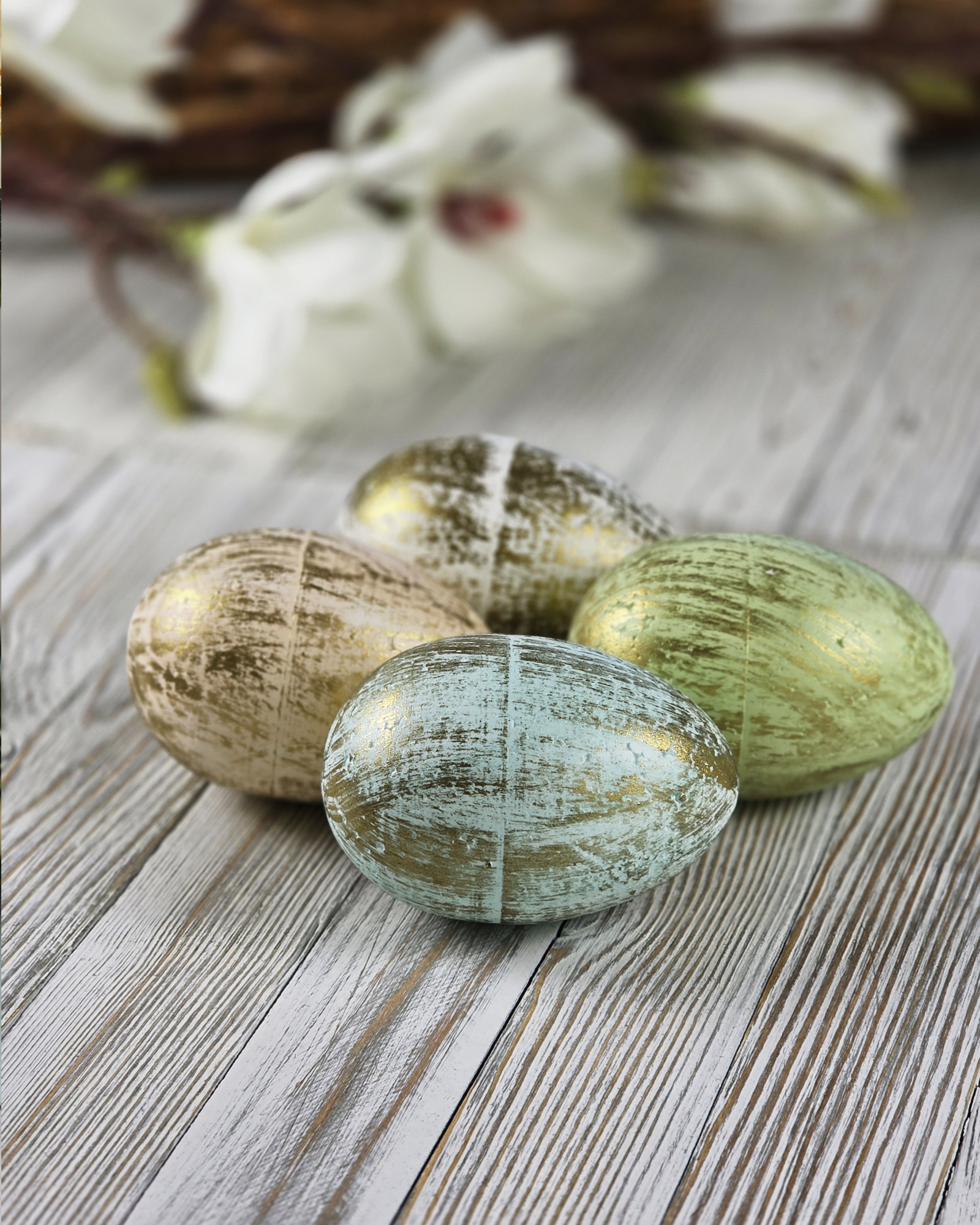 Pistachio & Gold Decorative Easter Eggs – Set of 2