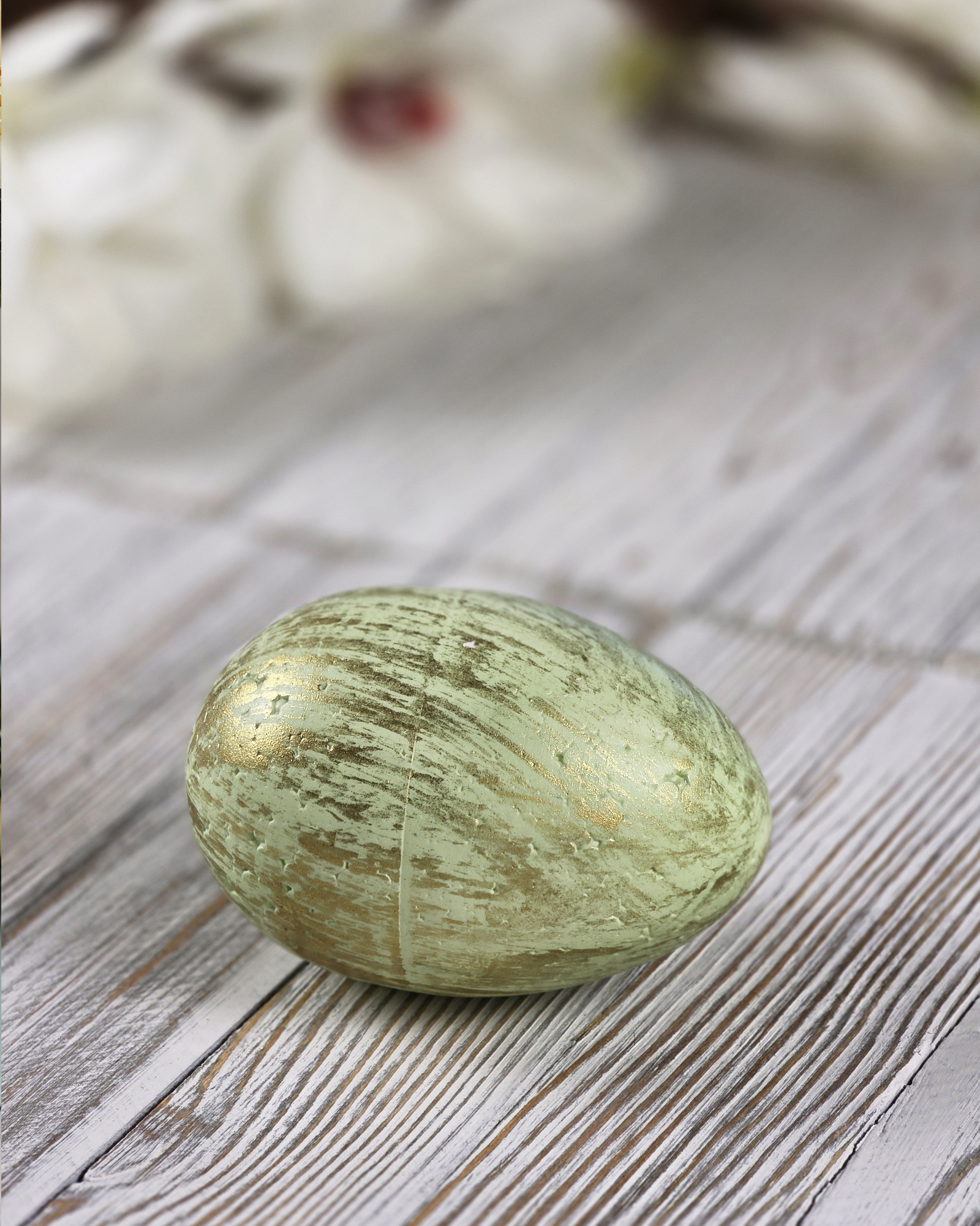 Pistachio & Gold Decorative Easter Eggs – Set of 2
