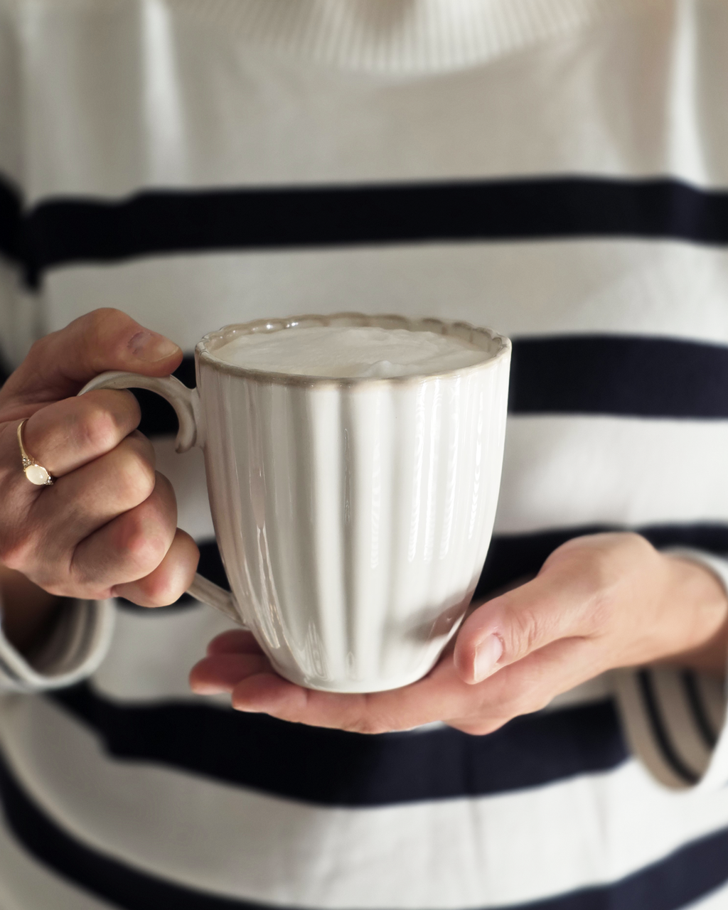 Scalloped Cream Everyday Mug