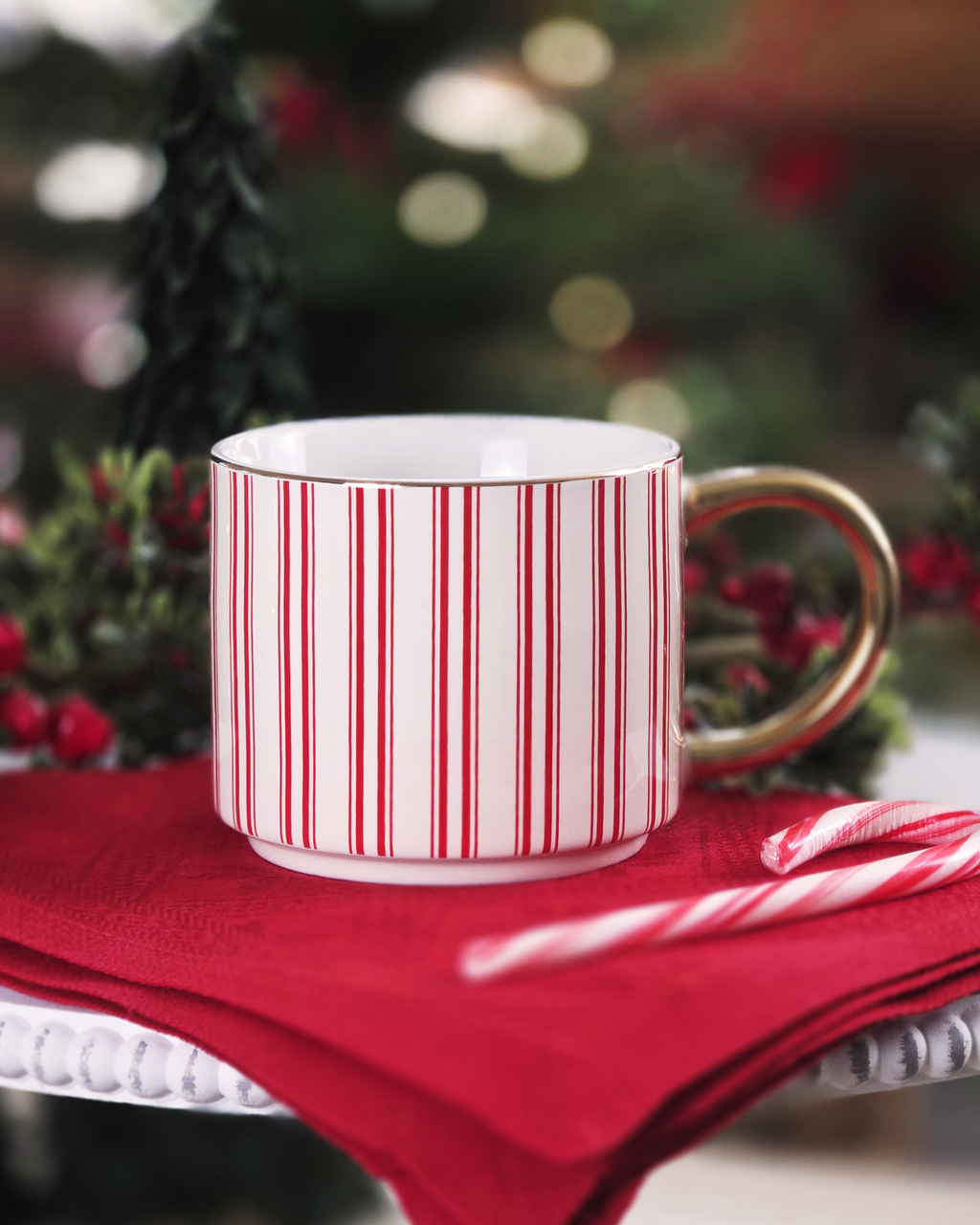 Red Caramel Stripe Mug – Fine Bone China with Gold Holiday Detailing