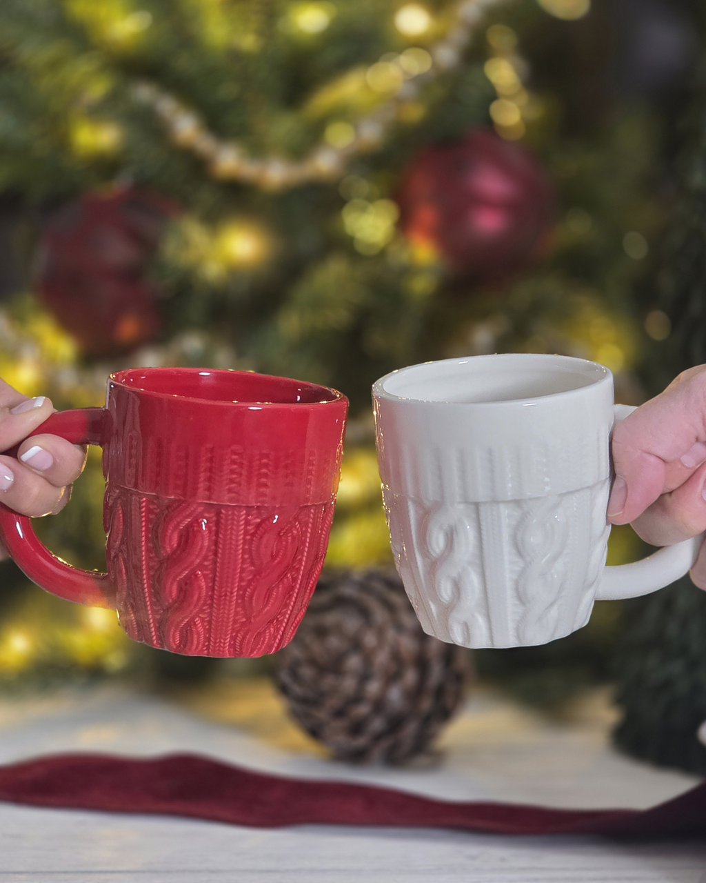 Cozy Sweater Knit Ceramic Cup – Red Holiday Edition