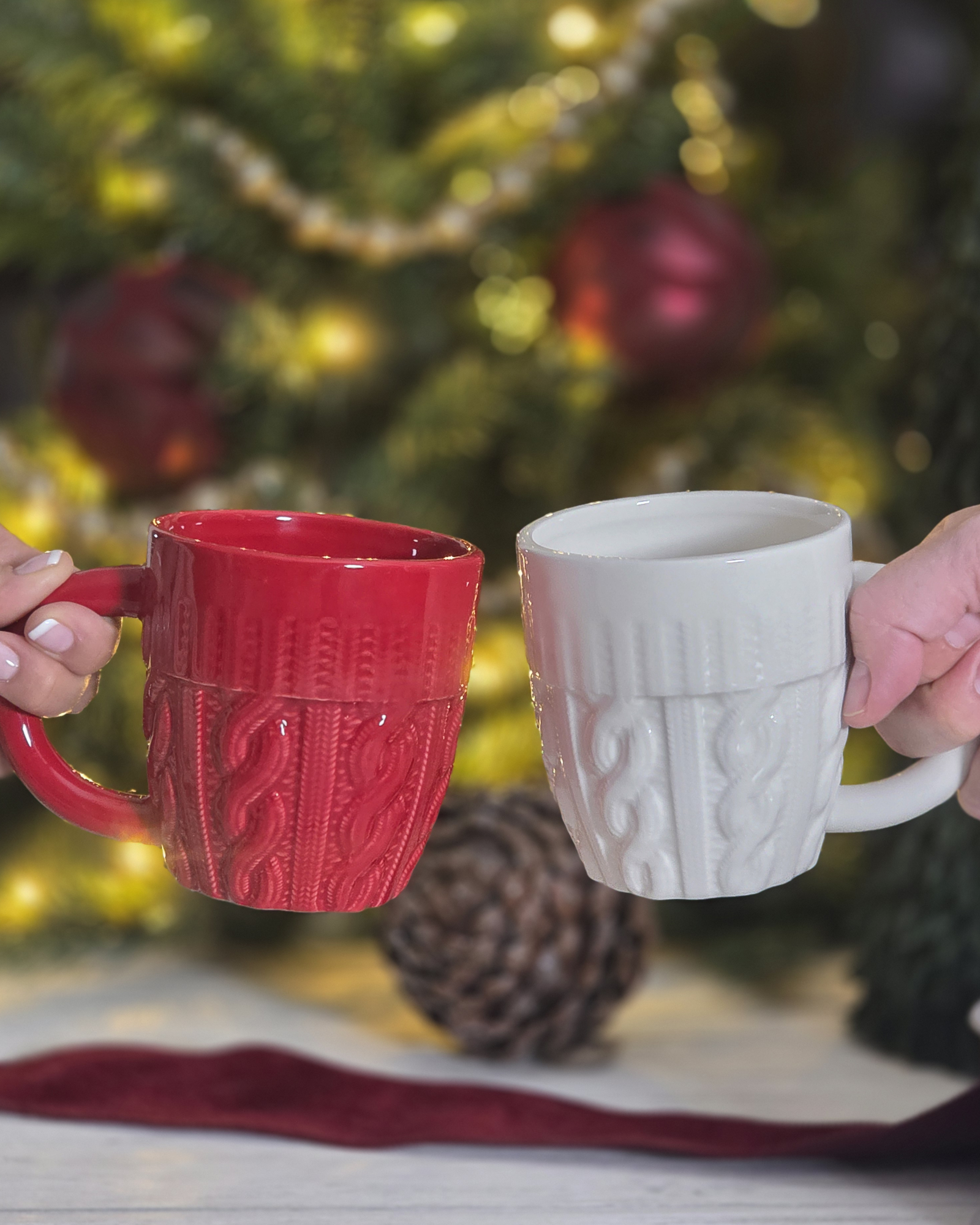 Cozy Sweater Knit Ceramic Cup – Red Holiday Edition