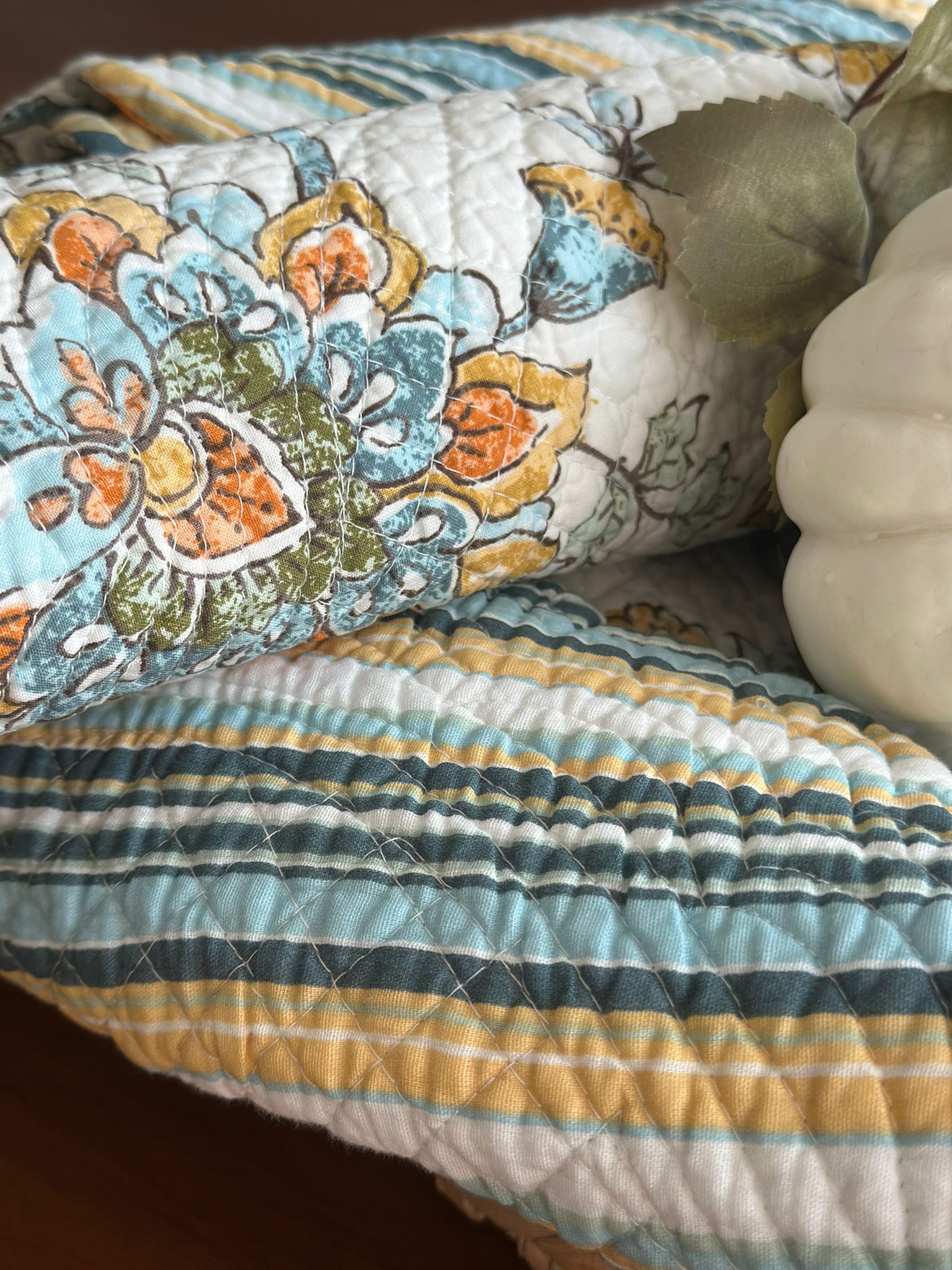 Quilted Cotton Round Placemats – Ainsley Bloom Reversible, Set of 4