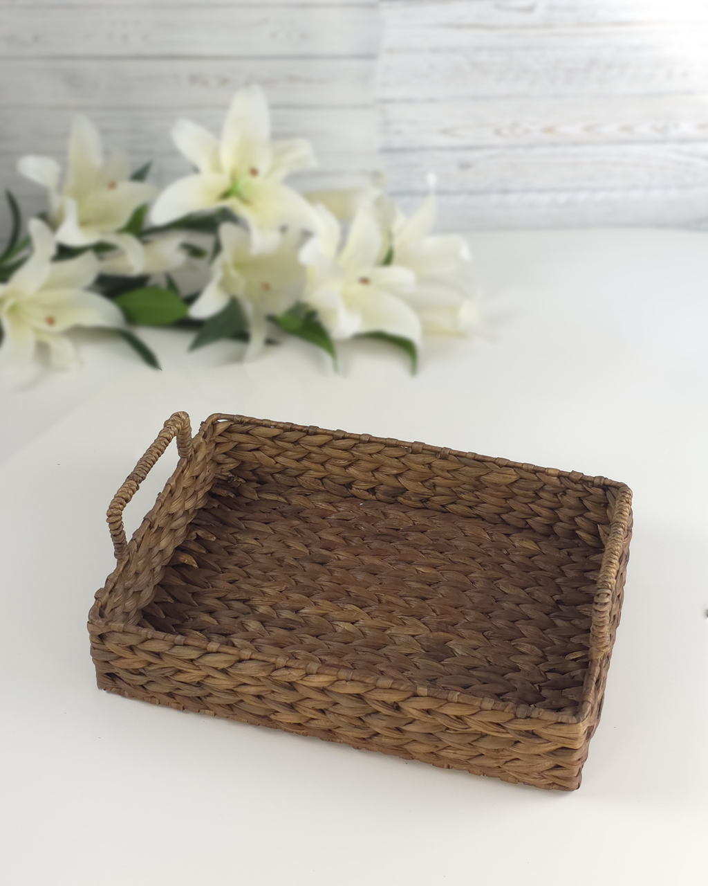 Medium Classic Hyacinth Woven Tray