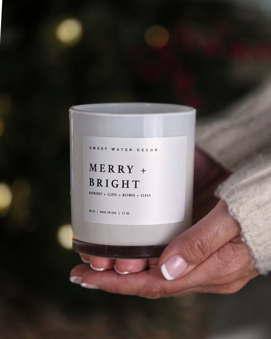 Merry & Bright Candle – 11 oz Soy Wax in White Glass Jar