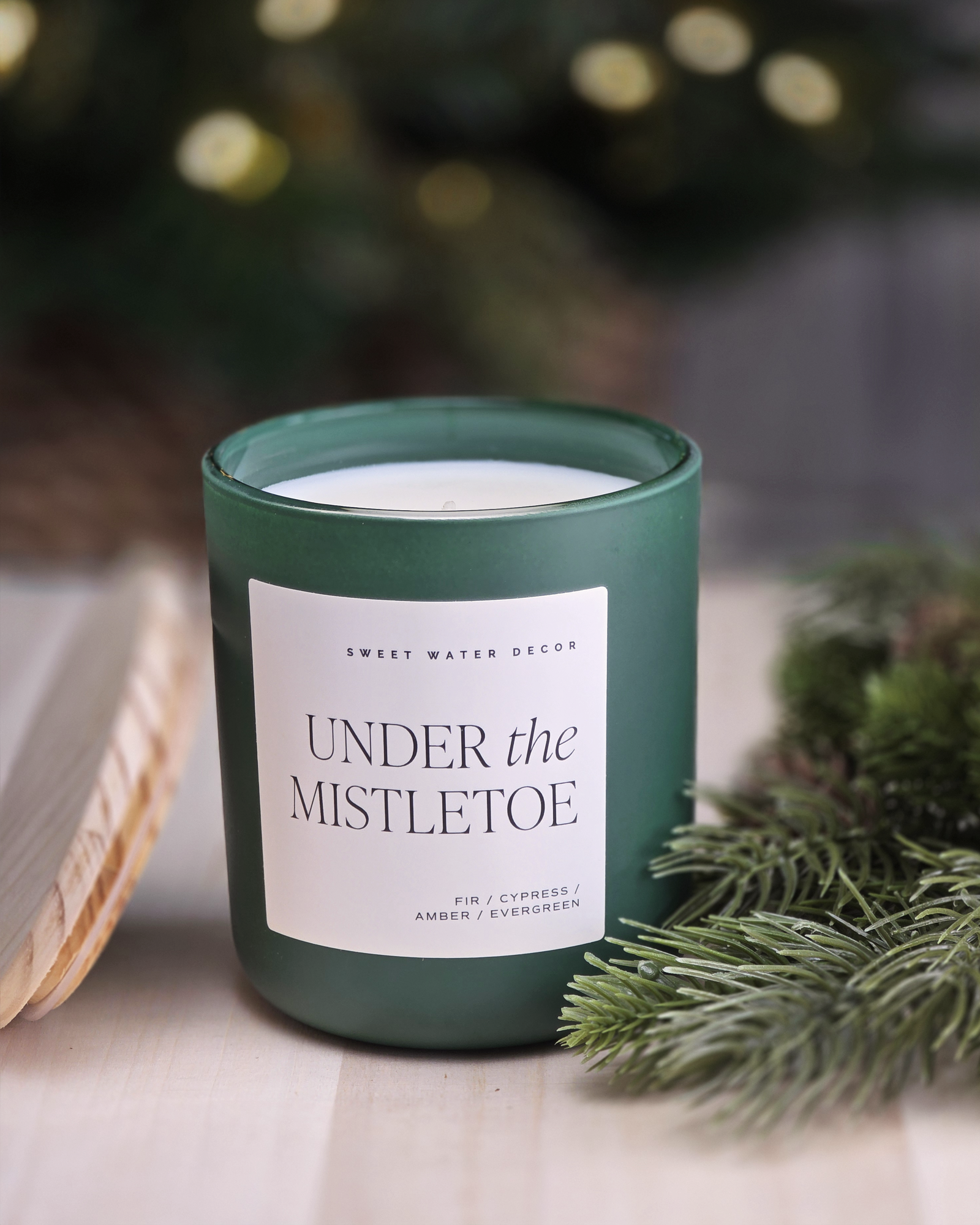 Under the Mistletoe Candle – 15 oz Soy Wax in Matte Green Jar