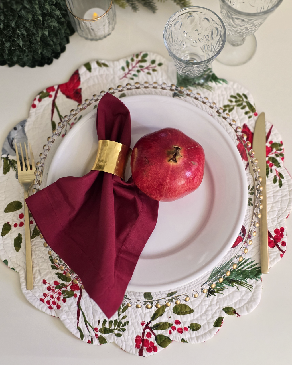 Christmas Cardinal Placemat Set of 4 – Reversible Quilted