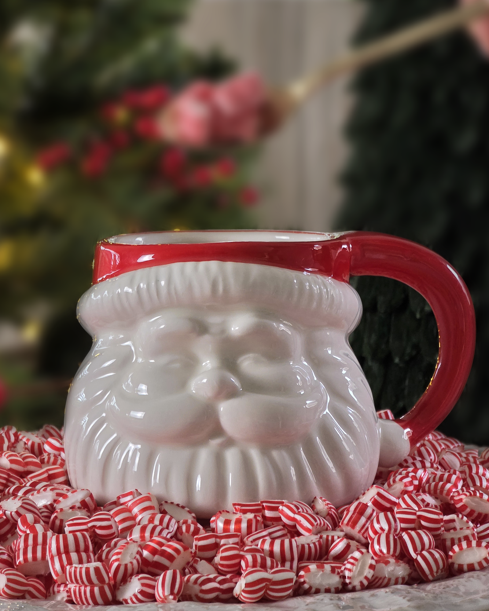Red Hat Santa Mug – Holiday Ceramic Cup