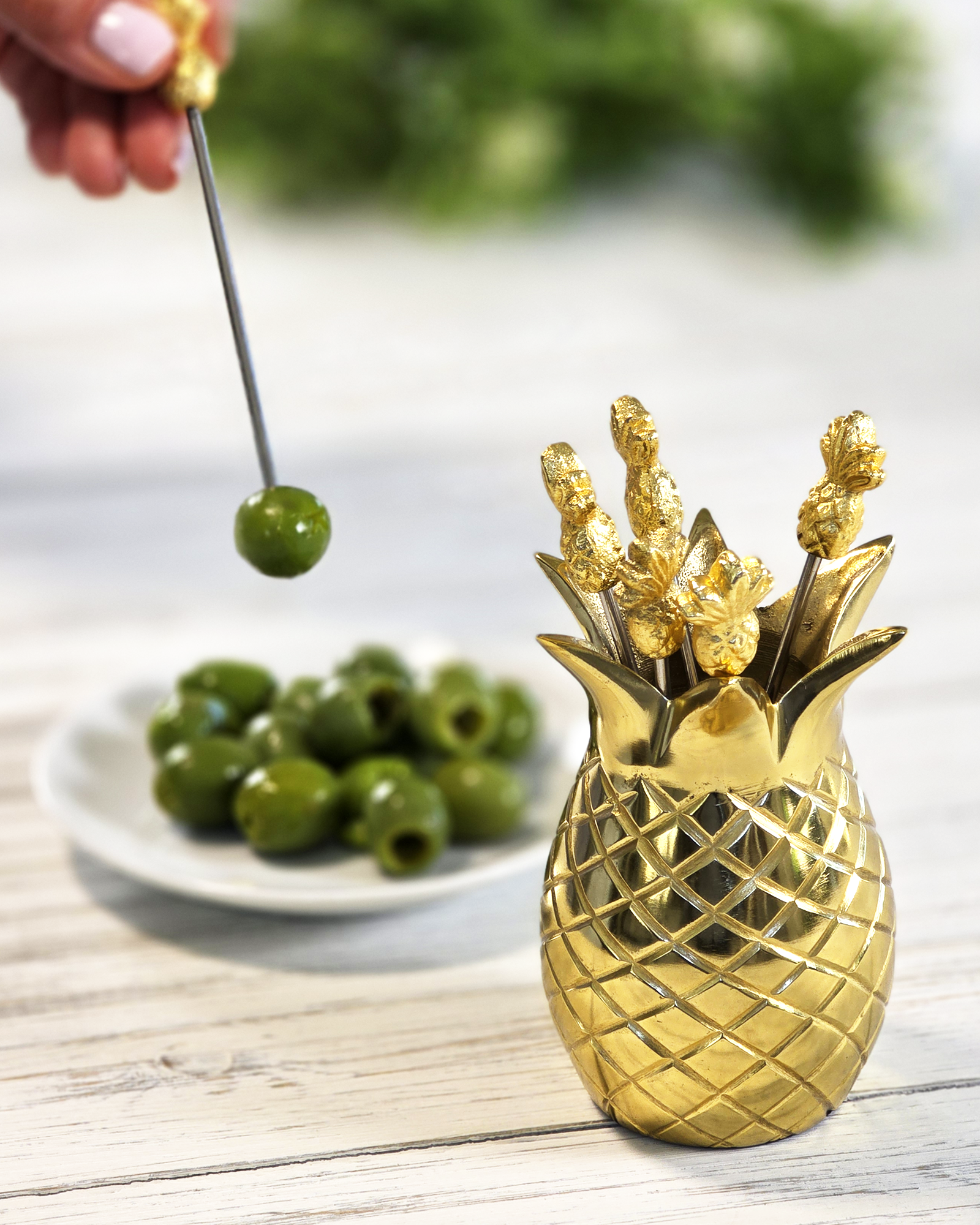 Pineapple Gold Entertaining Picks Set