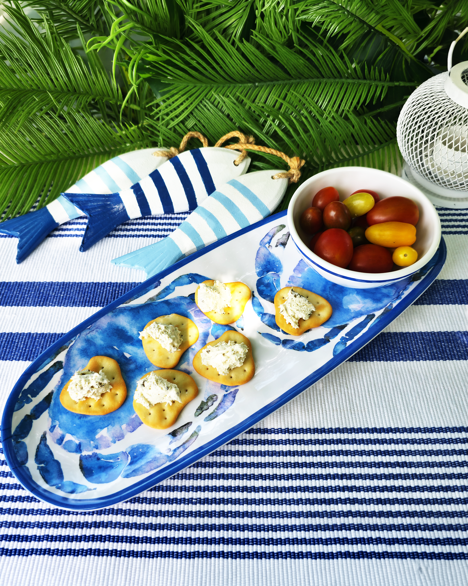 Coastal Crab Melamine Serving Tray with Dip Bowl
