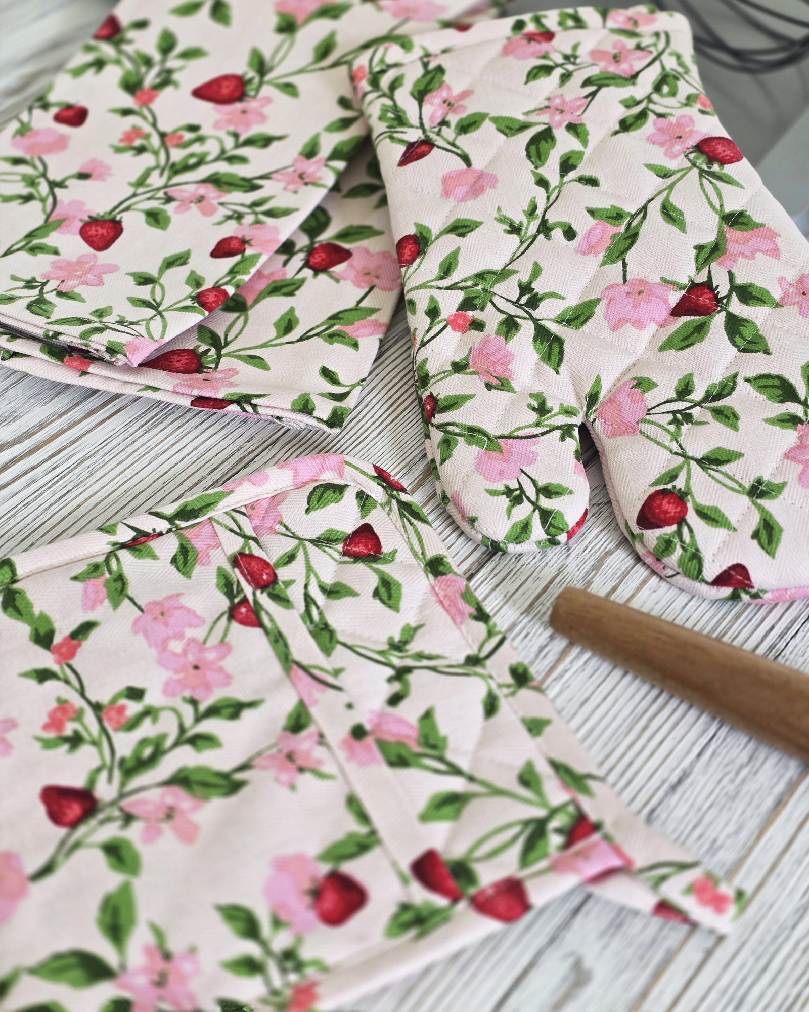 Berry Garden Kitchen Essentials Set