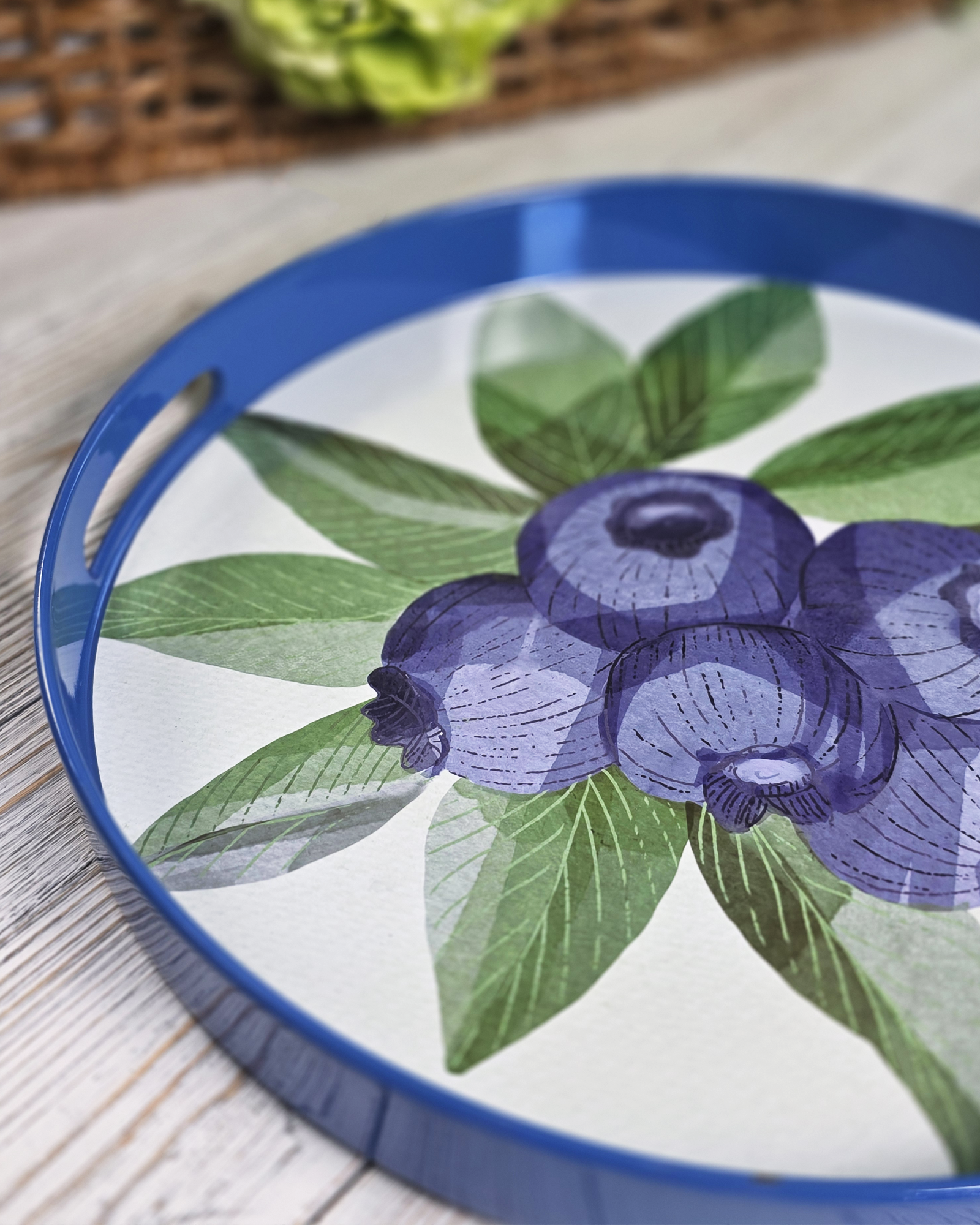 Blueberry Bunch — Lacquer Round Serving Tray