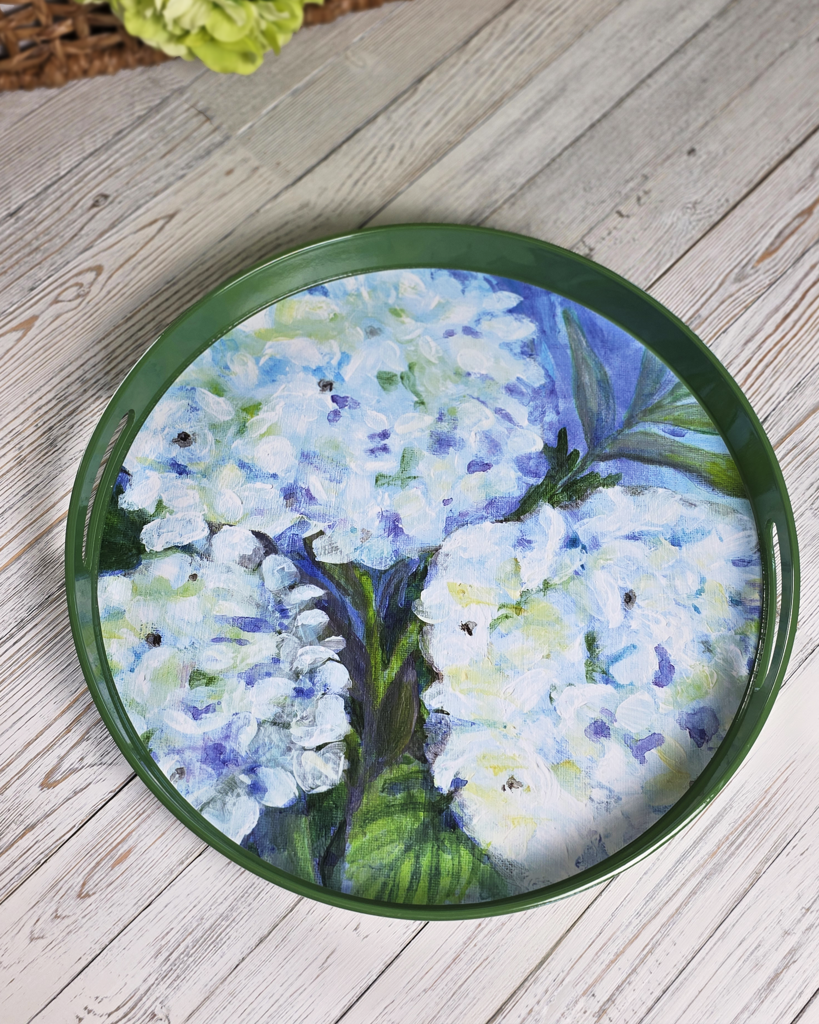 White Hydrangeas — Lacquer Round Serving Tray
