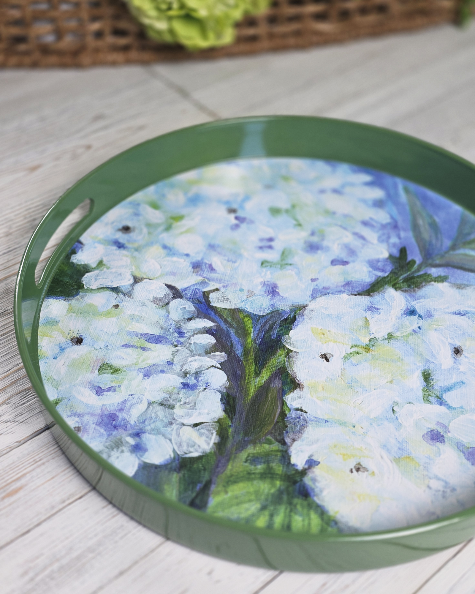 White Hydrangeas — Lacquer Round Serving Tray