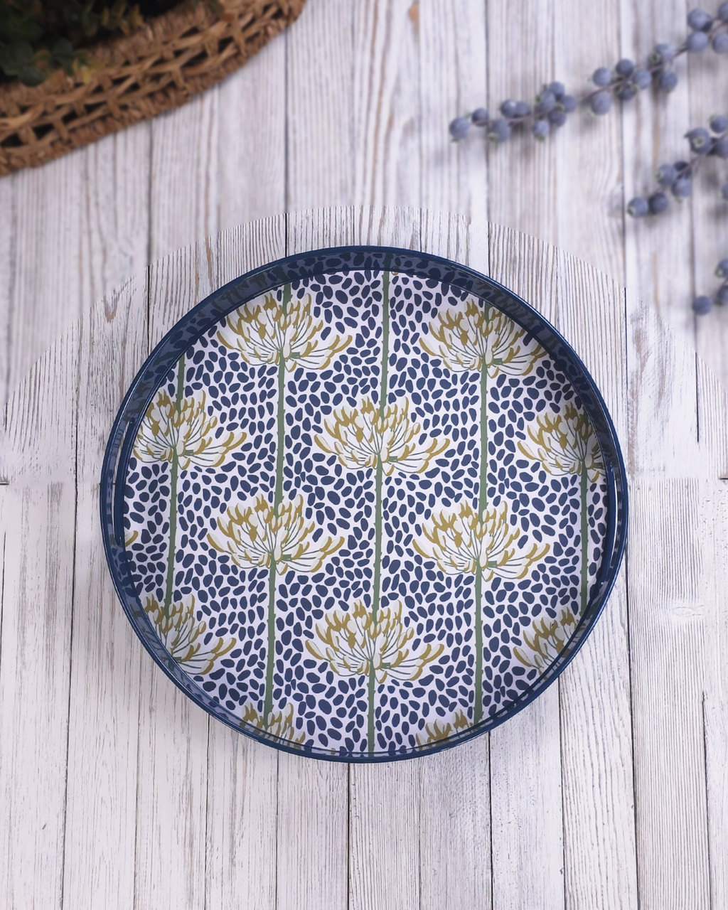 Agapanthus Floral — Round Lacquer Serving Tray